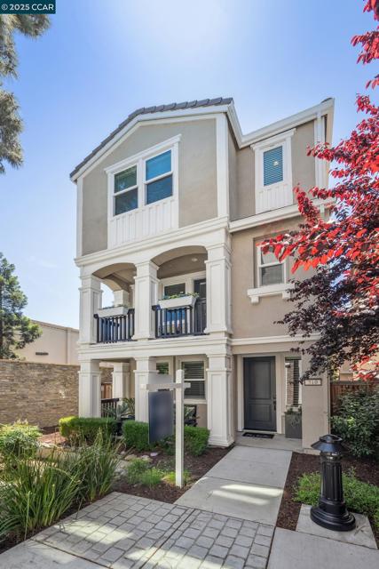 510 Ashton Way, Pleasant Hill CA: https://media.crmls.org/mediaz/c4765c60-9e8f-40f6-ba2e-baa5b61f112b.jpg