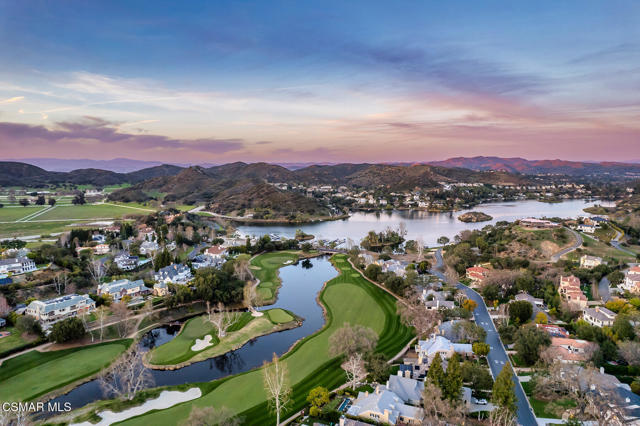 2443 Stafford Road, Lake Sherwood CA: https://media.crmls.org/mediaz/c4768667-987c-467b-bcfa-44b42abc6509.jpg