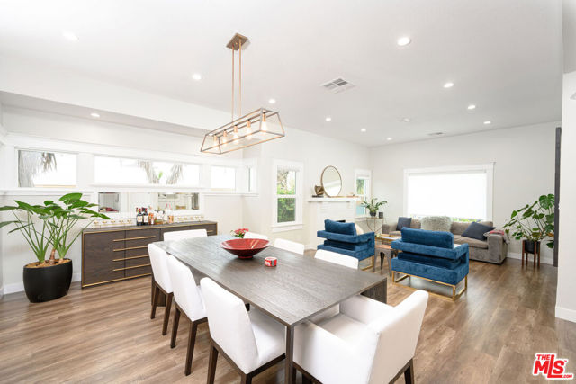 1319 12th Avenue, Los Angeles CA: https://media.crmls.org/mediaz/c477949a-1aae-4a4c-8ff3-e9f384bd0bb5.jpg