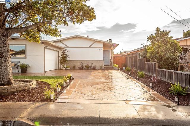 Image 4 of 60 For 41327 Erma Ave