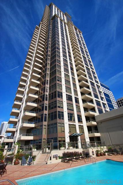 700 W E St, San Diego CA: https://media.crmls.org/mediaz/c478e934-b3ac-4b46-a5aa-e00b5d7f128c.jpg