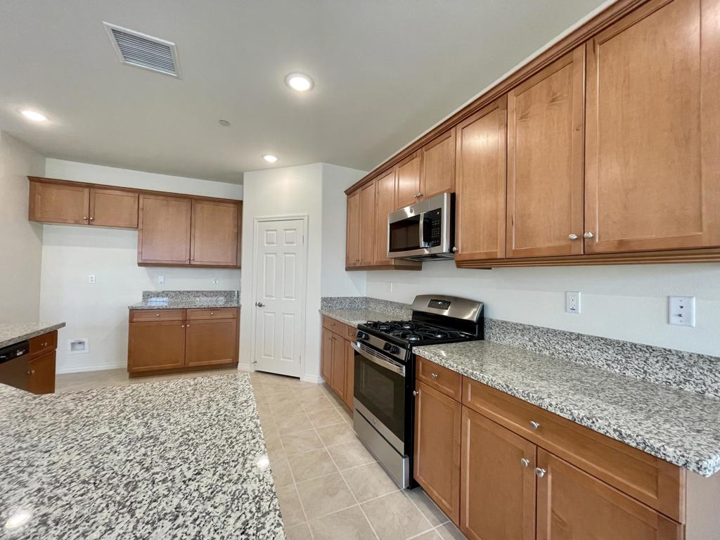 MLS #219135337DA image #6