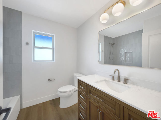 10011 Odessa Avenue, North Hills CA: https://media.crmls.org/mediaz/c47925d4-9410-47ef-b140-2cdc6d0050e4.jpg