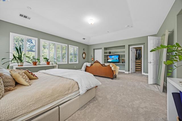2461 Ancona Cir, Livermore CA: https://media.crmls.org/mediaz/c479e680-b2ab-41b4-8053-03a79ac4bf76.jpg