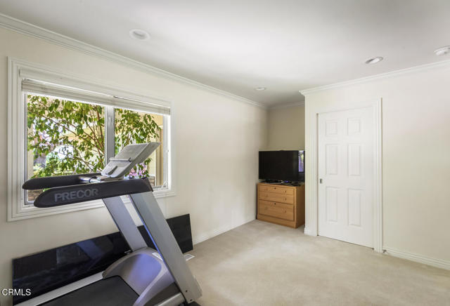 5109 Redwillow Lane, La Canada Flintridge CA: https://media.crmls.org/mediaz/c47a53d5-ac85-41cf-a507-3d40b203a9a3.jpg