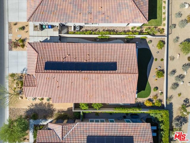 86 Burgundy, Rancho Mirage CA: https://media.crmls.org/mediaz/c47b568d-555d-416a-8b33-db4c3a5c1ffe.jpg