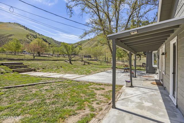 2837 Clear Canyon Road, Lebec CA: https://media.crmls.org/mediaz/c47bc509-8bcc-4532-9acb-efbcee6f2443.jpg