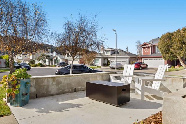 229 Marvilla Circle, Pacifica CA: https://media.crmls.org/mediaz/c47c1655-3c0f-4505-a6fb-485e07ca3233.jpg