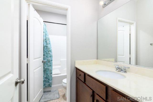 1622 Puffin Pl, Chula Vista CA: https://media.crmls.org/mediaz/c47c488f-1710-428b-90e2-0142c1ebd0f7.jpg