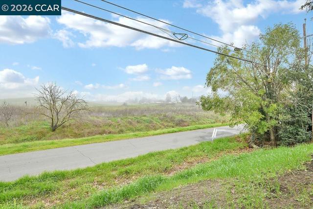 Image 21 of 31 For 4129 Cabrilho Dr