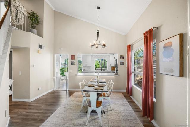 378 Paseo Marguerita, Vista CA: https://media.crmls.org/mediaz/c47d60ba-eb2e-47f1-b33e-2dd366f0a6ac.jpg