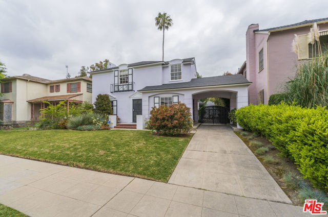 3916 Hepburn Avenue, Los Angeles CA: https://media.crmls.org/mediaz/c47d824b-02cc-4c2e-9607-b425af80ad19.jpg