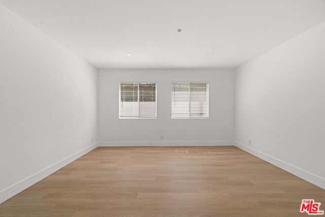 16100 West Sunset Boulevard, 109 photo 13