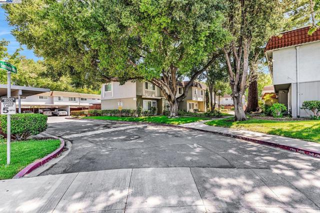 4446 Seminole Way, Pleasanton CA: https://media.crmls.org/mediaz/c47df989-7f04-4f72-8335-763274424c5b.jpg