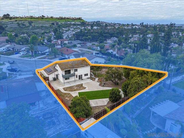 5356 Malcolm St, Oceanside CA: https://media.crmls.org/mediaz/c47e296c-22f2-4b9f-bf9f-5f32123381db.jpg