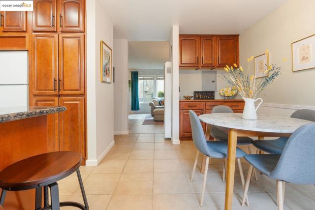 3055 TREAT BLVD, Concord CA: https://media.crmls.org/mediaz/c47e7239-907f-495c-b112-5a4a66614dd4.jpg