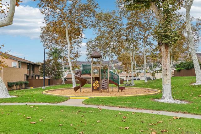 10220 Princess Sarit Way, Santee CA: https://media.crmls.org/mediaz/c47f5f45-5ad1-49ed-8542-a1c4c75375fe.jpg