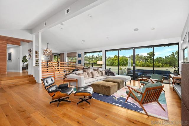 Image 6 of 40 For 4286 Merritt Boulevard