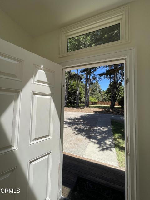 45300 Headlands Drive, Mendocino CA: https://media.crmls.org/mediaz/c4818a29-90fa-473f-96e6-ccaaa3b82f4f.jpg