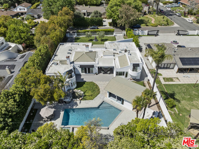 8944 Enfield Avenue, Sherwood Forest CA: https://media.crmls.org/mediaz/c4830d7a-b43b-487c-8dc4-4444e9b591ba.jpg