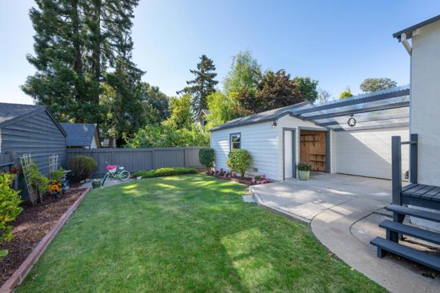 1411 Sanchez Avenue, Burlingame CA: https://media.crmls.org/mediaz/c483c37f-b73b-45b7-8436-32e20446fcb8.jpg