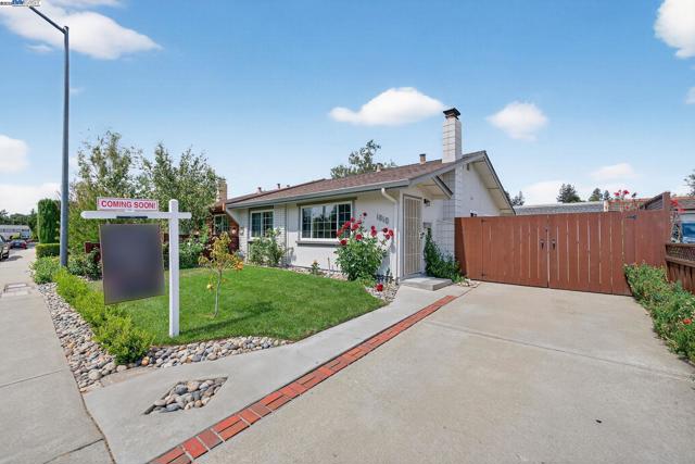 1810 Peary Way, Livermore CA: https://media.crmls.org/mediaz/c48446c9-98cd-49eb-b5c8-8d9f0b9a27e0.jpg