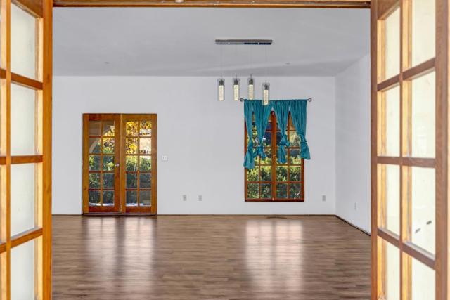 90 Harper Canyon Road, Salinas CA: https://media.crmls.org/mediaz/c48533ca-0503-40c5-9e33-c62d2551593d.jpg