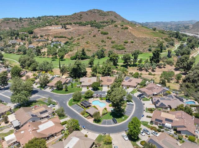 Detail Gallery Image 36 of 59 For 2704 Almendra Ct, Fallbrook,  CA 92028 - 2 Beds | 2 Baths