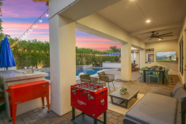 81107 Carefree Drive, Indio CA: https://media.crmls.org/mediaz/c48620c3-767d-4fef-838f-8fd4a3ec2954.jpg
