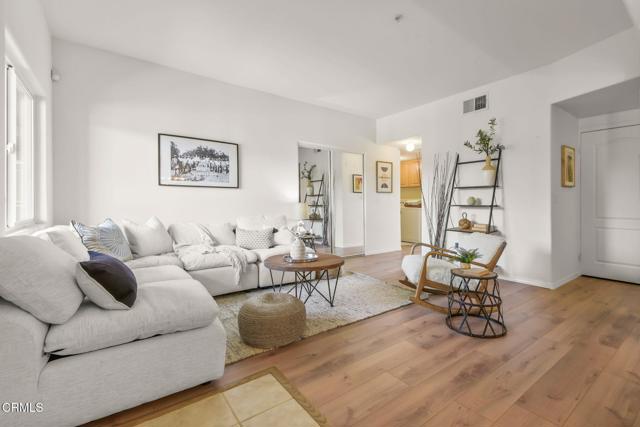 Detail Gallery Image 7 of 39 For 200 N 5th St #311,  Alhambra,  CA 91801 - 2 Beds | 2 Baths