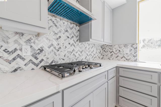 Image 7 of 20 For 2520 Stanford Way