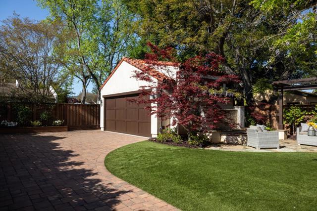16922 Mitchell Avenue, Los Gatos CA: https://media.crmls.org/mediaz/c487a141-f6df-4c7d-b978-5a75b9379137.jpg