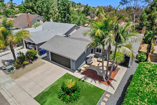 15576 Paseo Ajanta, San Diego CA: https://media.crmls.org/mediaz/c487dbb1-6e1a-4fc6-8aee-235470f56068.jpg