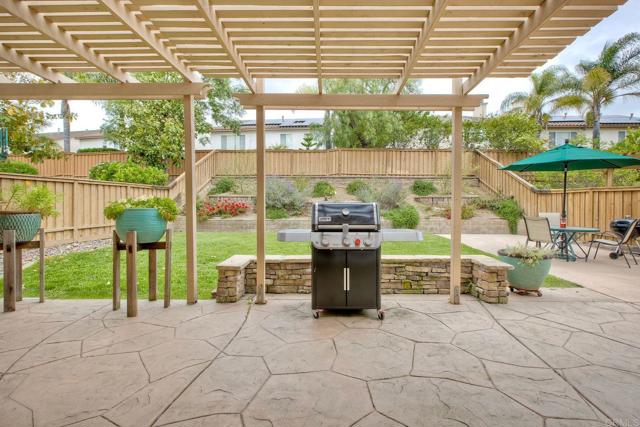 Detail Gallery Image 34 of 46 For 11590 Trailbrook Ln, San Diego,  CA 92128 - 4 Beds | 3 Baths