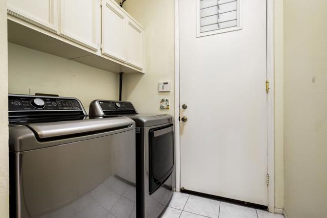 153 Lake Shore Drive, Rancho Mirage CA: https://media.crmls.org/mediaz/c48860cb-30e2-4ad0-a321-3d3f5d17c84e.jpg