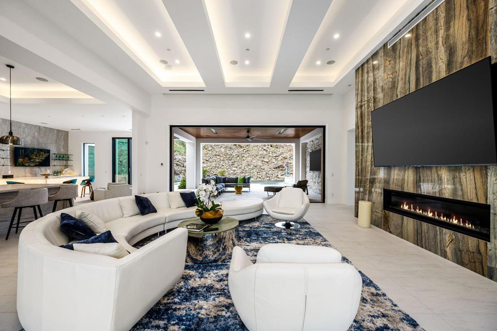 MLS #219138802DA image #14