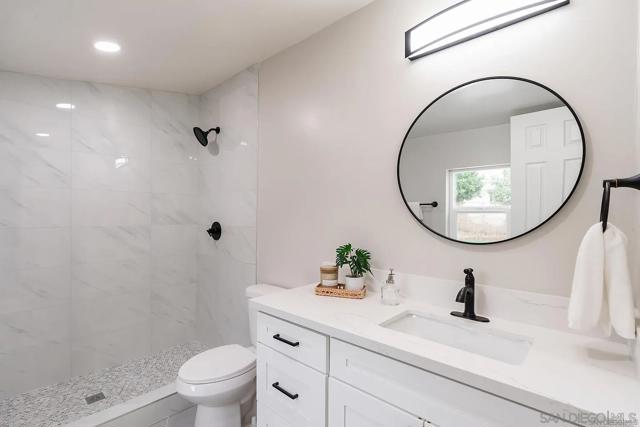 5270 Trojan Ave, San Diego CA: https://media.crmls.org/mediaz/c48960c8-319a-4566-8acf-7c959c598907.jpg