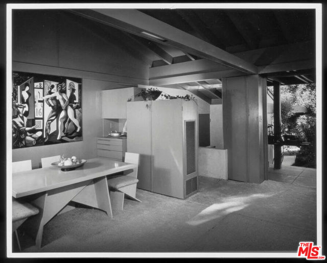 2764 Outpost Drive, Los Angeles CA: https://media.crmls.org/mediaz/c4896c7c-957a-4889-bbd5-b570073fb6eb.jpg