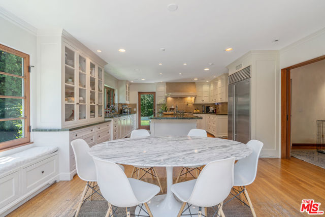 221 S Beverly Glen Boulevard, Los Angeles CA: https://media.crmls.org/mediaz/c48976d1-63bf-47e0-97a5-fe4f9c409280.jpg