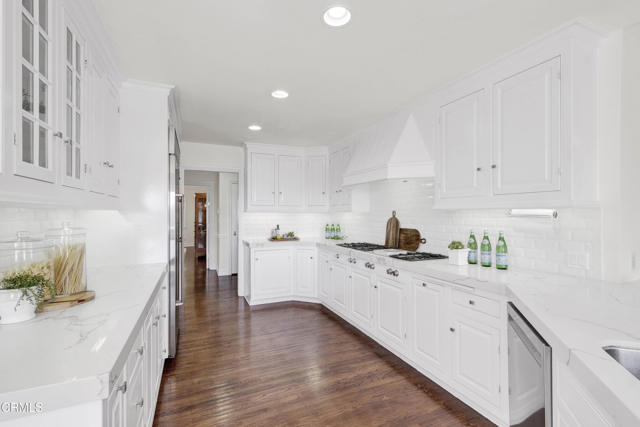 Detail Gallery Image 9 of 30 For 832 Valley Crest St, La Canada Flintridge,  CA 91011 - 5 Beds | 5/1 Baths