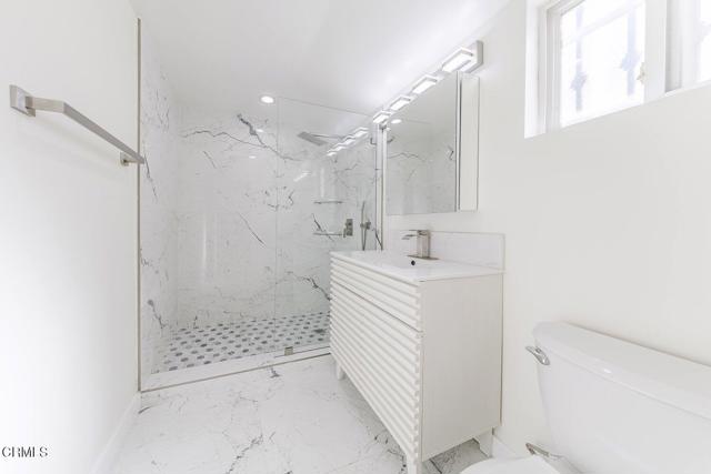 Detail Gallery Image 13 of 24 For 19314 Valerio St, Reseda,  CA 91335 - 3 Beds | 2/1 Baths