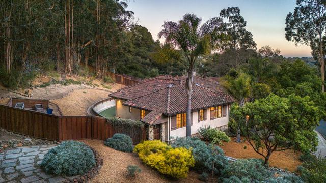 114 Zanzibar Drive, Aptos CA: https://media.crmls.org/mediaz/c48ad50b-2af1-4858-b97e-3913aa3ef444.jpg