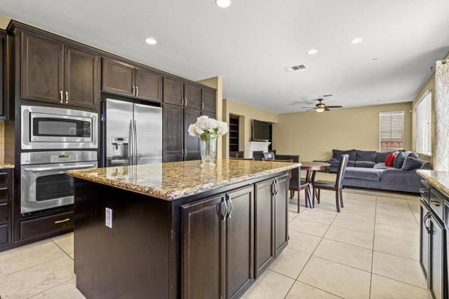 1420 Cielo Vista Lane, Gilroy CA: https://media.crmls.org/mediaz/c48b70a0-1e5c-4805-a948-97a18c48554a.jpg