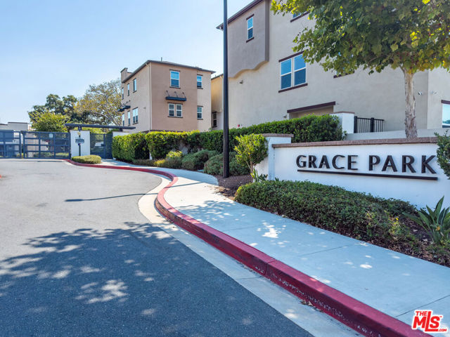 515 Daniel Freeman Circle, Inglewood CA: https://media.crmls.org/mediaz/c48c19b6-f4c4-4e3b-b034-7e311321af0b.jpg
