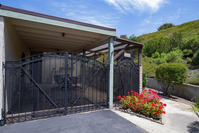 4402 Shearwater Way, Oceanside CA: https://media.crmls.org/mediaz/c48cdd0e-908b-4b0a-a77d-3d62dc7e7dc3.jpg