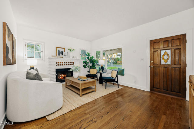 Detail Gallery Image 8 of 46 For 1870 Brigden Rd, Pasadena,  CA 91104 - 3 Beds | 2 Baths