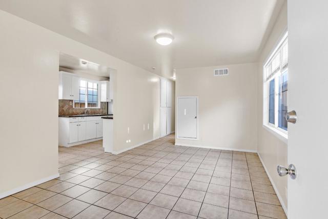 Image 6 of 19 For 2280 Glen Way