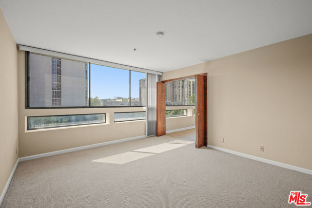 880 W 1st Street, Los Angeles CA: https://media.crmls.org/mediaz/c48dced4-8d2e-436d-8d5d-2aa61e2b851e.jpg