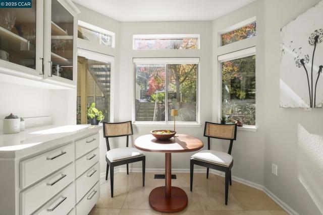 4701 Terra Granada Dr, Walnut Creek CA: https://media.crmls.org/mediaz/c48f5495-701e-4e57-86bb-ede47a6e5be2.jpg