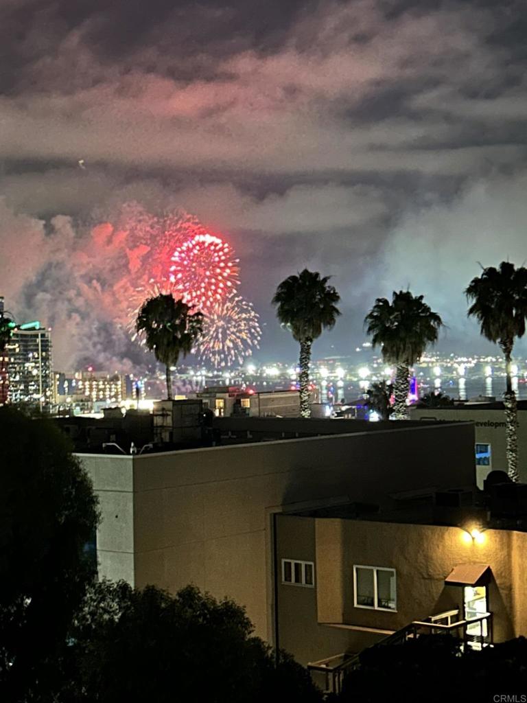 https://media.crmls.org/mediaz/c48f6032-9fd6-4438-a66b-8569974c2706.jpg?preset=X-Large